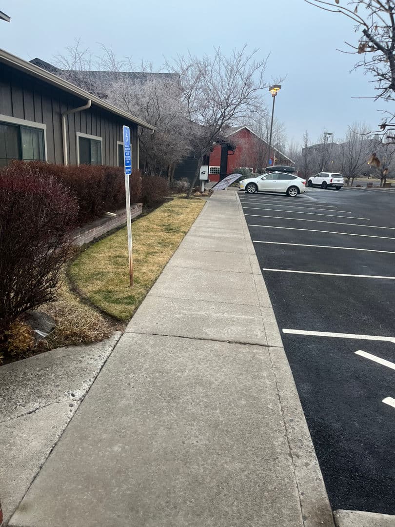 Gallery photos for Commercial Property Winter Maintenance by Edge Landscaping: Image #1